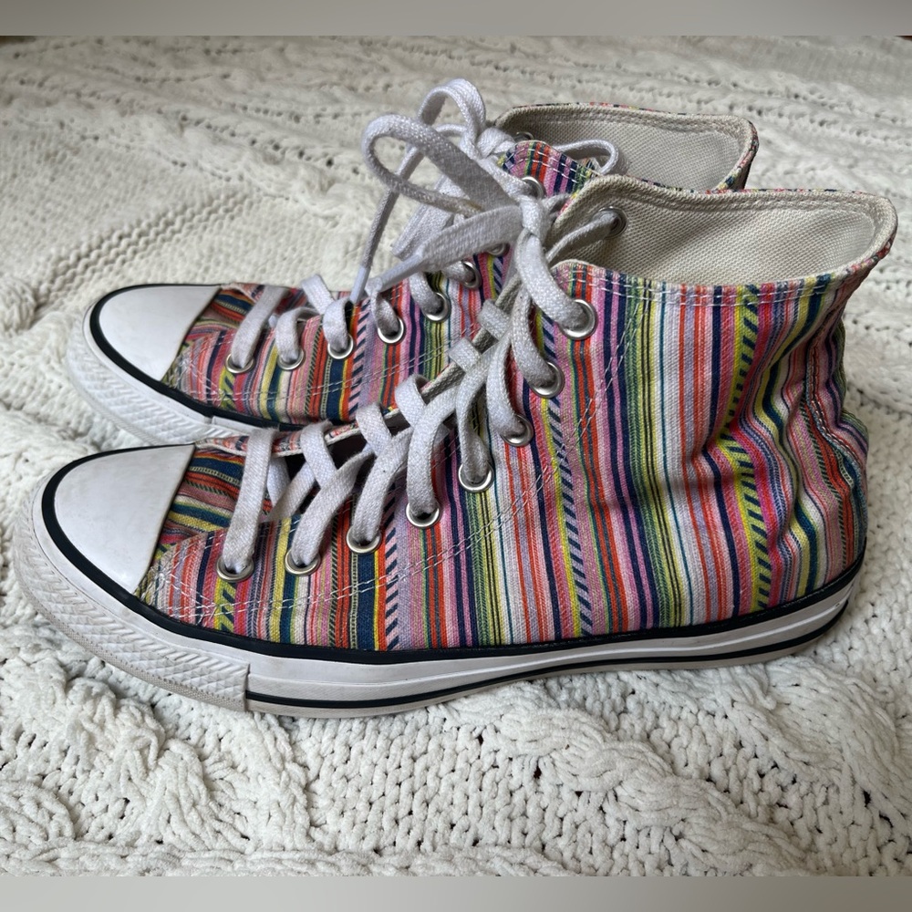 Summer Stripes Women’s Size 9 Converse